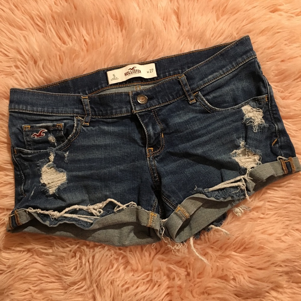 Hollister Low-Rise Distressed Denim Shorts Size 5